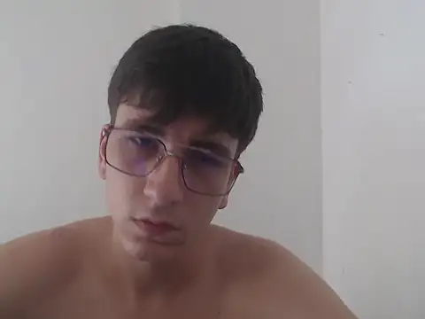 younewmaster online show from May 15, 9:44 pm