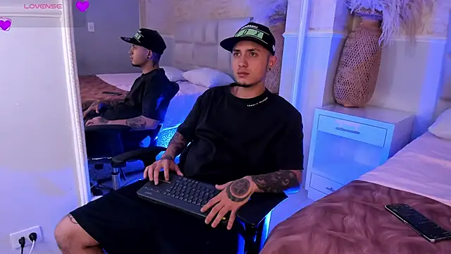 ReyBigx online show from February 24, 4:32 am