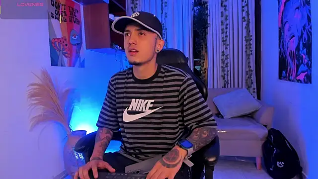 ReyBigx online show from February 25, 3:49 am