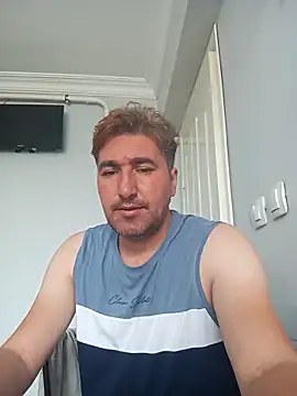 Snapshot of mert0359 chatting on September 17, 9:44 am mert0359 online show from September 17, 9:44 am