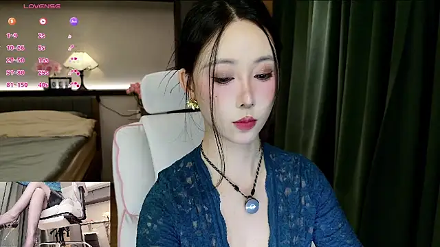 AYW-21 online show from October 30, 12:39 pm