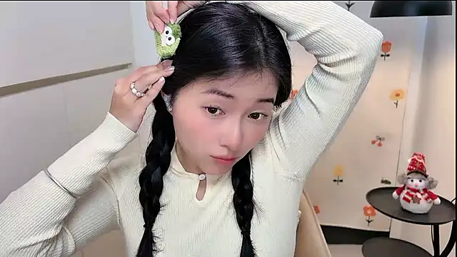 Snapshot of Rosalind_xixi chatting on April 3, 8:23 am Rosalind xixi online show from April 3, 8:23 am