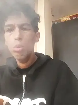 lusiboy96 online show from September 29, 7:57 am