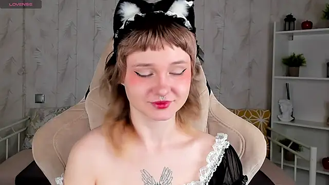 Tori Cutie online show from April 15, 12:06 am