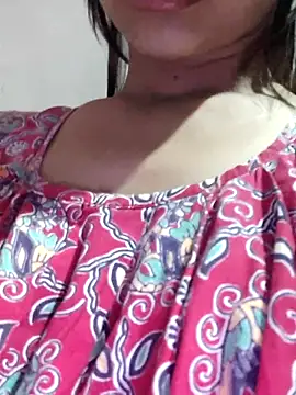Snapshot of sana-5 chatting on April 28, 3:39 pm sana-5 online show from April 28, 3:39 pm
