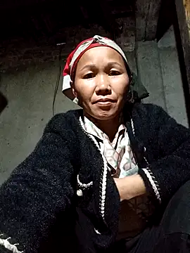 Snapshot of TinTin321 chatting on December 18, 10:54 am TinTin321 online show from December 18, 10:54 am