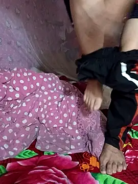 Snapshot of TinTin321 chatting on December 21, 2:35 pm TinTin321 online show from December 21, 2:35 pm