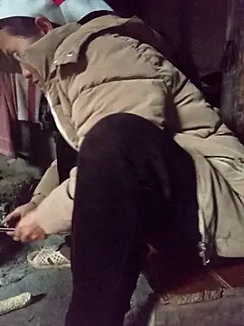 Snapshot of TinTin321 chatting on January 7, 9:01 am TinTin321 online show from January 7, 9:01 am