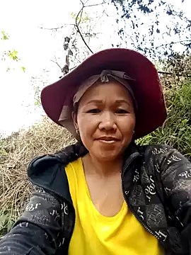 Snapshot of TinTin321 chatting on February 27, 2:55 am TinTin321 online show from February 27, 2:55 am