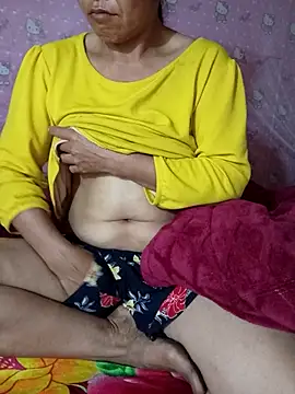 Snapshot of TinTin321 chatting on March 3, 9:31 pm TinTin321 online show from March 3, 9:31 pm