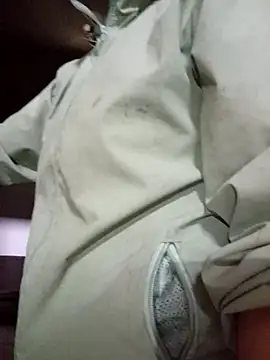 Snapshot of TinTin321 chatting on March 15, 1:55 am TinTin321 online show from March 15, 1:55 am