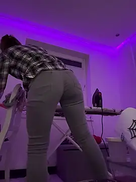 IsabellaEtha online show from October 10, 10:20 pm