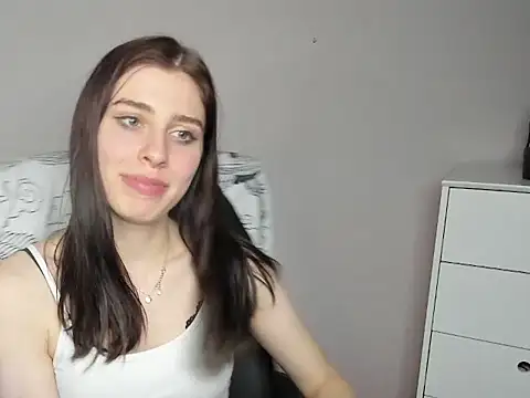 Snapshot of dreamPIA chatting on December 16, 2:44 pm dreamPIA online show from December 16, 2:44 pm