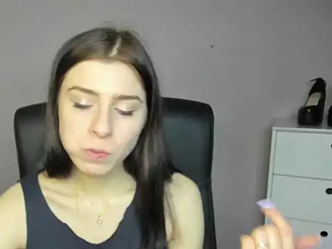 Snapshot of dreamPIA chatting on February 22, 7:51 am dreamPIA online show from February 22, 7:51 am