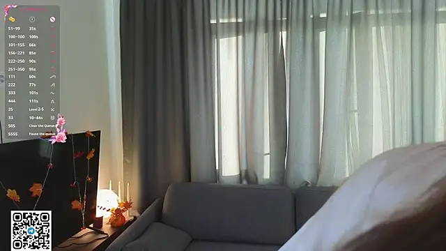 KristiGroune online show from November 18, 6:07 am