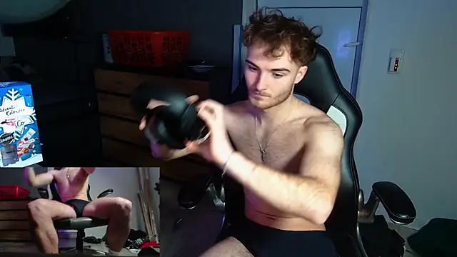 Snapshot of Rudi2007Eye chatting on December 14, 4:23 pm Rudi2007Eye online show from December 14, 4:23 pm