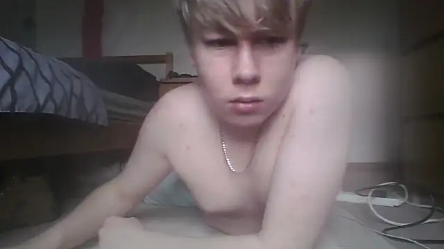 Snapshot of TomasCramp chatting on March 22, 2:20 pm TomasCramp online show from March 22, 2:20 pm