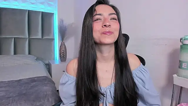 canelleGarces online show from September 12, 12:16 pm