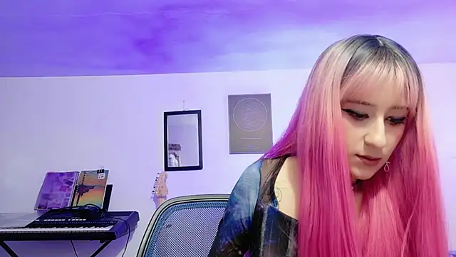 Snapshot of atenea_dragon__ chatting on February 1, 8:29 pm atenea dragon online show from February 1, 8:29 pm