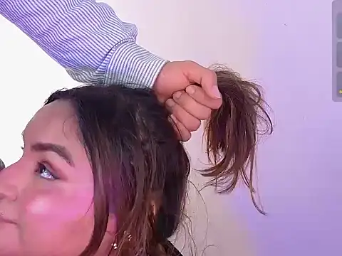 Snapshot of laurale_phillipe chatting on February 24, 5:11 pm laurale phillipe online show from February 24, 5:11 pm