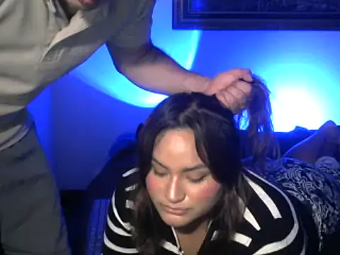 Snapshot of laurale_phillipe chatting on February 28, 10:33 pm laurale phillipe online show from February 28, 10:33 pm