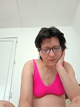 Vera Elle online show from May 21, 6:42 am