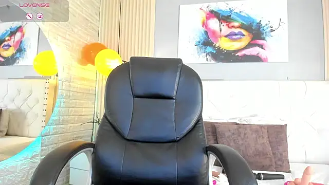 scarletbaker  online show from April 27, 12:52 am