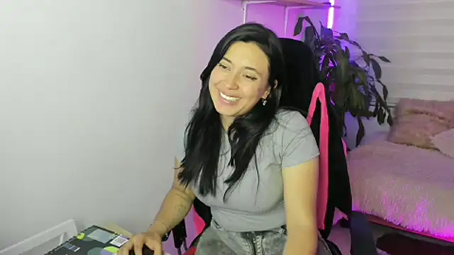Snapshot of celeste_bonnet1 chatting on September 26, 11:53 pm celeste bonnet1 online show from September 26, 11:53 pm