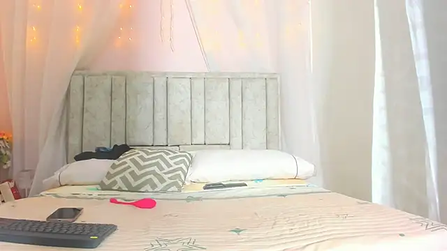 Rachellcooperrr online show from November 7, 10:37 am