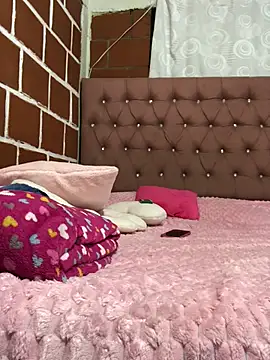 Rachellcooperrr online show from June 28, 2:17 am