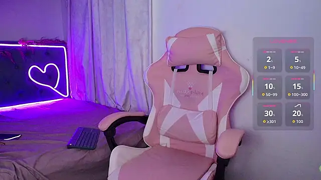 Snapshot of shopiaa_m2 chatting on February 19, 9:49 am shopiaa m2 online show from February 19, 9:49 am