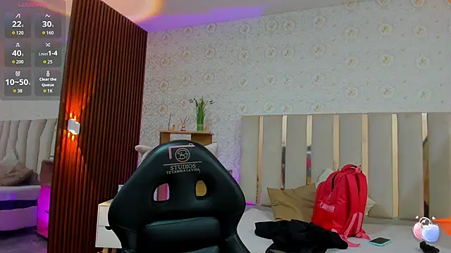 BLUE TAY1 online show from September 18, 11:45 am