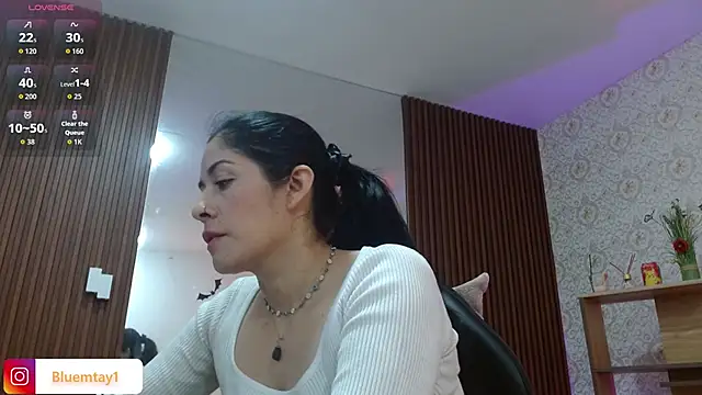 BLUE TAY1 online show from November 3, 12:06 pm