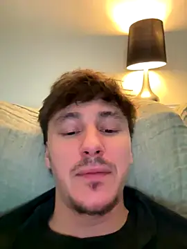 Snapshot of Hansonbloux chatting on November 8, 4:07 pm Hansonbloux online show from November 8, 4:07 pm