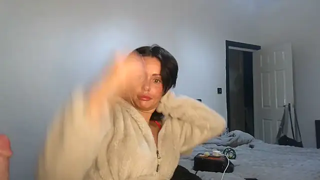 Snapshot of OliviaRyan22 chatting on January 8, 6:48 am OliviaRyan22 online show from January 8, 6:48 am