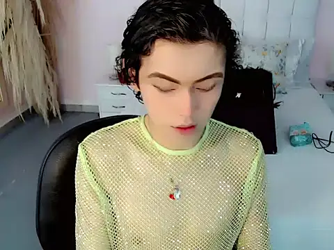 Snapshot of nathalialoes1 chatting on October 6, 7:00 pm nathalialoes1 online show from October 6, 7:00 pm