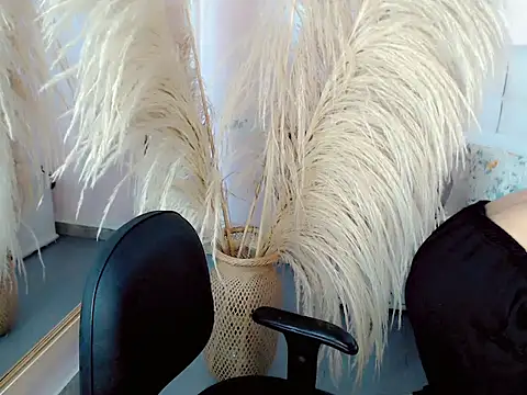 Snapshot of nathalialoes1 chatting on October 17, 7:16 pm nathalialoes1 online show from October 17, 7:16 pm