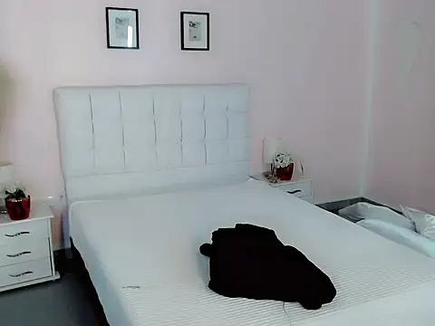 Snapshot of nathalialoes1 chatting on October 30, 7:03 pm nathalialoes1 online show from October 30, 7:03 pm