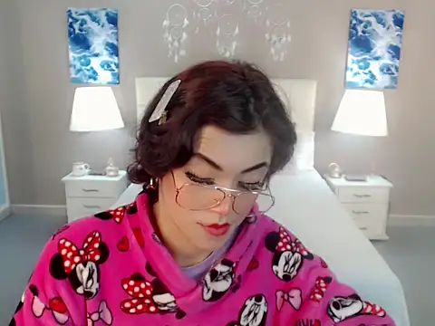 Snapshot of nathalialoes1 chatting on November 9, 1:53 pm nathalialoes1 online show from November 9, 1:53 pm