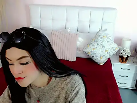 Snapshot of nathalialoes1 chatting on November 10, 1:59 am nathalialoes1 online show from November 10, 1:59 am