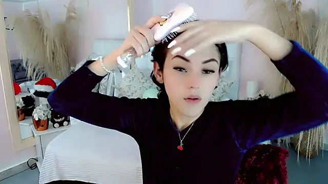 Snapshot of nathalialoes1 chatting on December 16, 5:34 am nathalialoes1 online show from December 16, 5:34 am