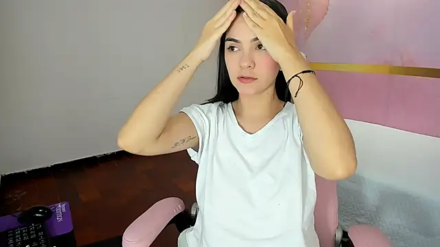 milk candy18 online show from November 5, 10:48 am