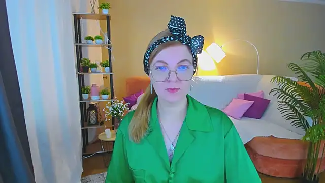 YourUniverser online show from November 11, 9:20 am