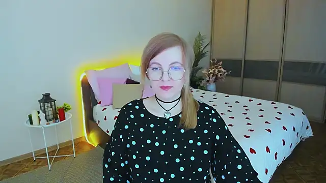 YourUniverser online show from April 2, 10:02 am