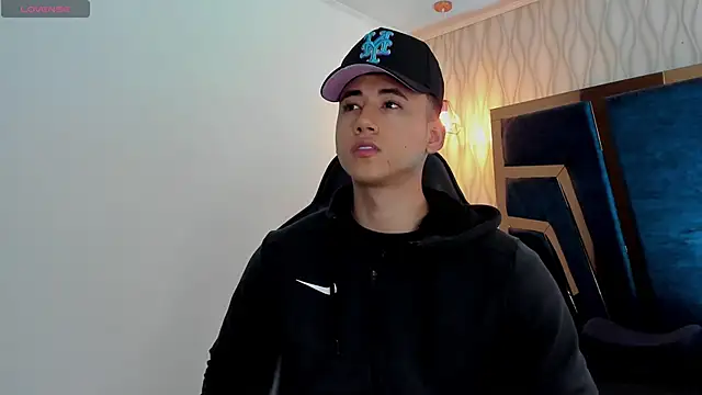 Draven Marceaux online show from February 21, 11:33 am