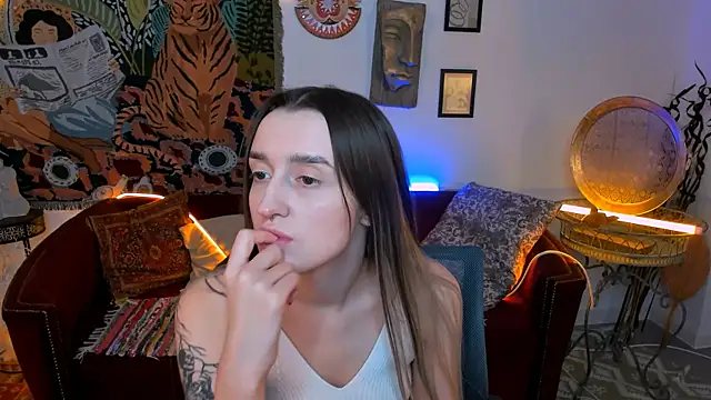 AliceLids online show from September 26, 1:04 pm