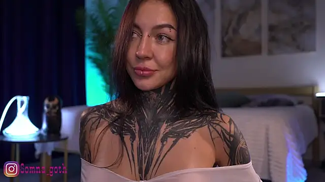Snapshot of Alise_Eve_ chatting on May 9, 5:40 pm Alise Eve online show from May 9, 5:40 pm