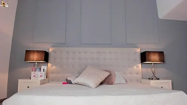 KellyRooss online show from September 13, 11:54 am