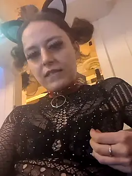 marijacucu online show from June 9, 8:42 pm