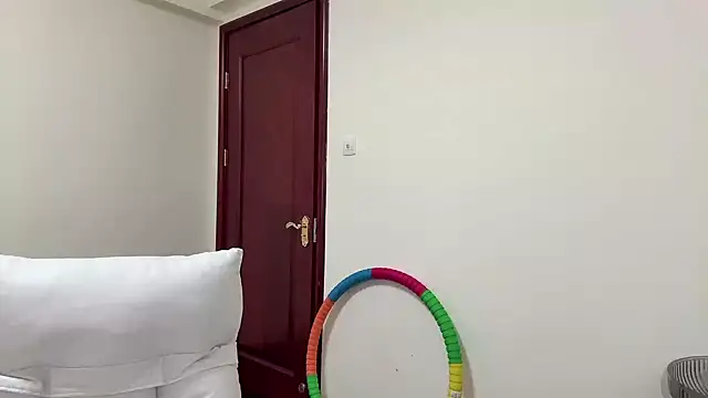 Nicole-13 online show from April 6, 1:14 am